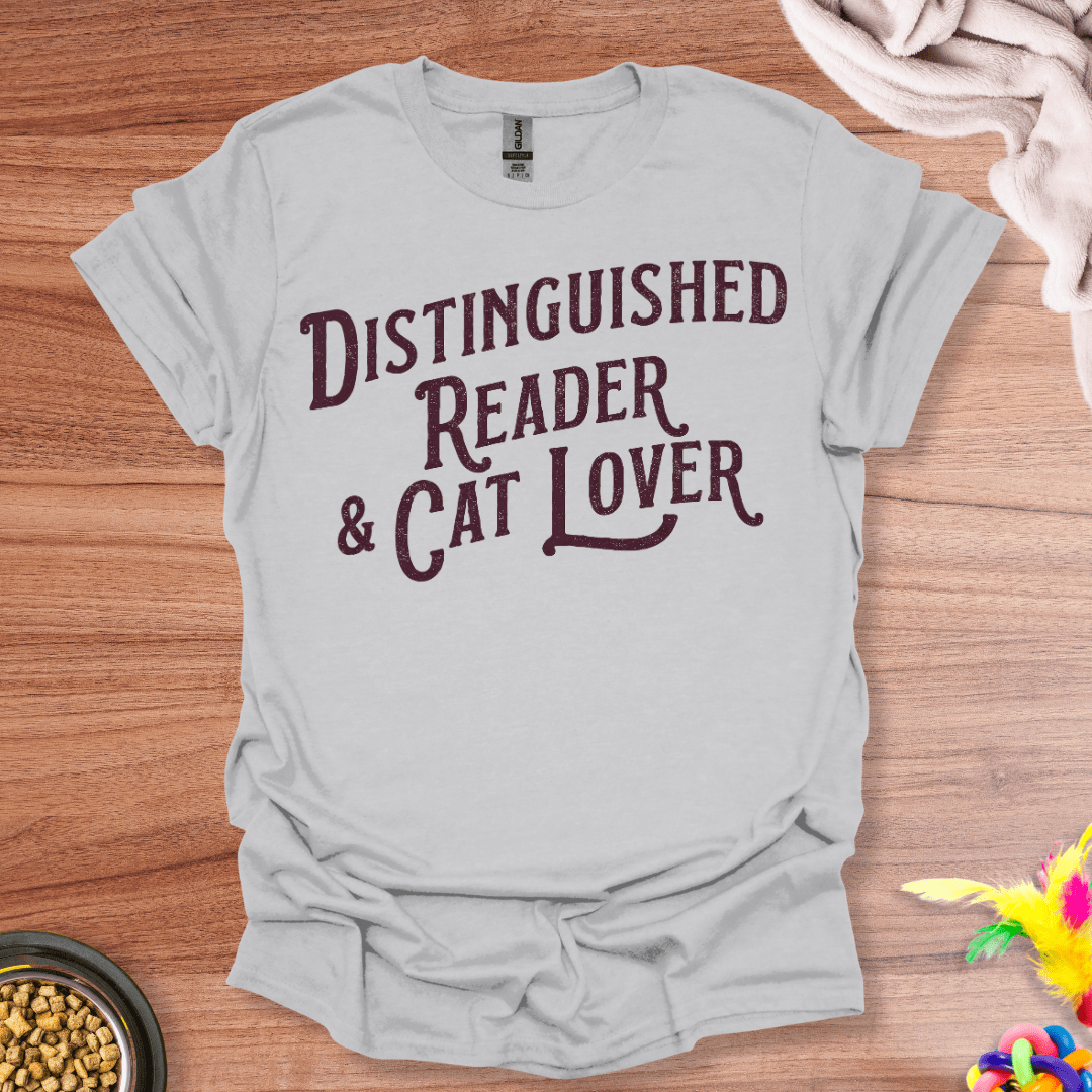 Book and Cat Expert T-Shirt