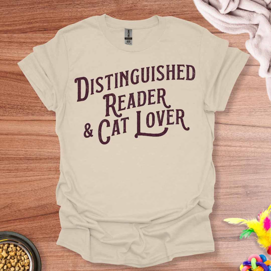 Book and Cat Expert T-Shirt