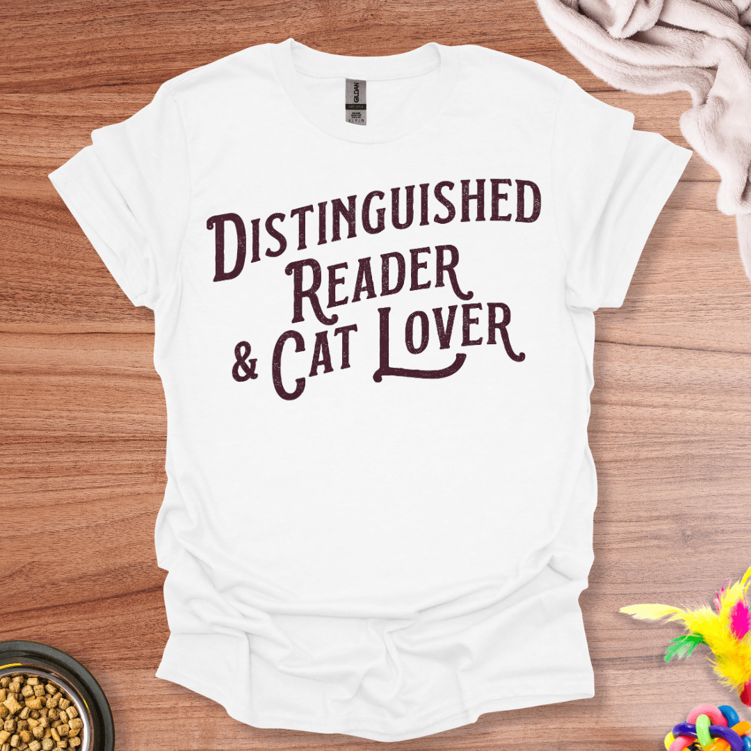 Book and Cat Expert T-Shirt